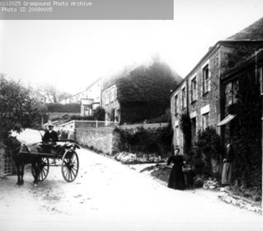 Picture of Bottom of Old Hill