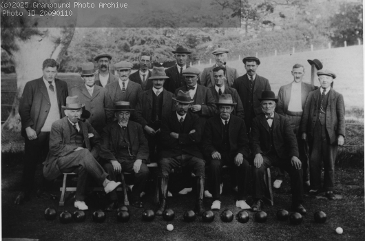 Picture of Bowls players 1925