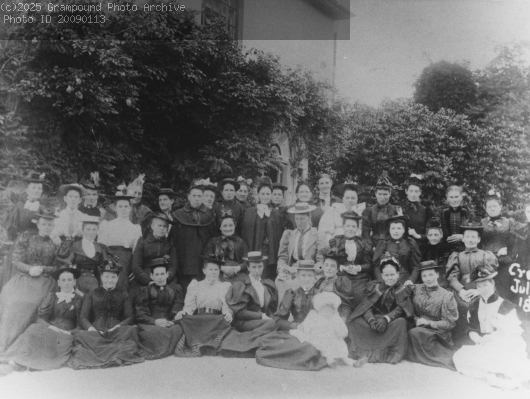Picture of Mothers' Union 1895