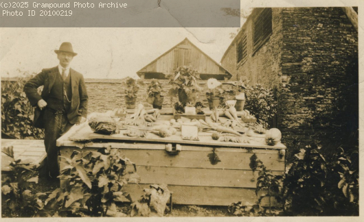 Picture of Jack Allen at Garden Show c1910