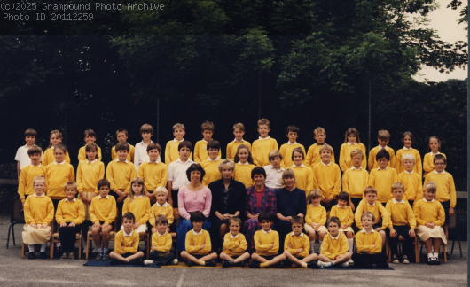 Picture of Grampound school photo 1990