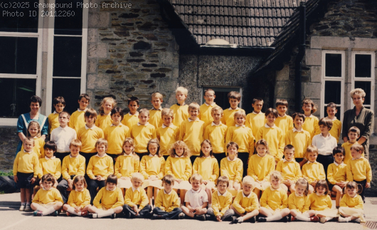 Picture of Grampound school photo 1991