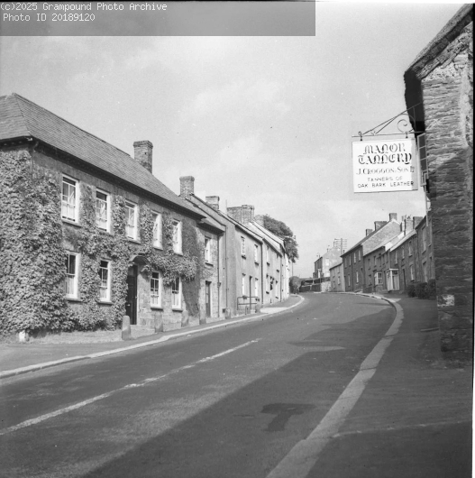 Picture of Manor Tannery sign on Fore Street